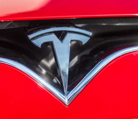 Quanto costa fare 100 km con la Tesla? Il dato vi lascerà di stucco