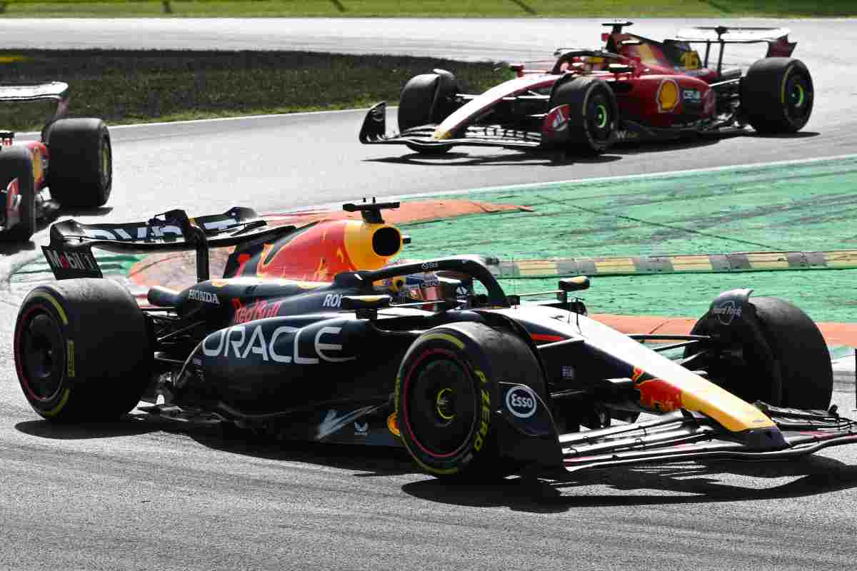 Verstappen fa la storia, una Ferrari torna sul podio