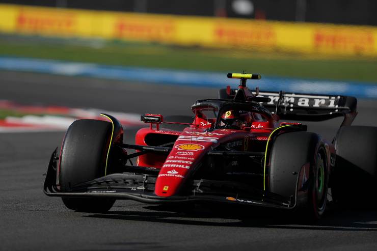 Carlos Sainz punta in alto