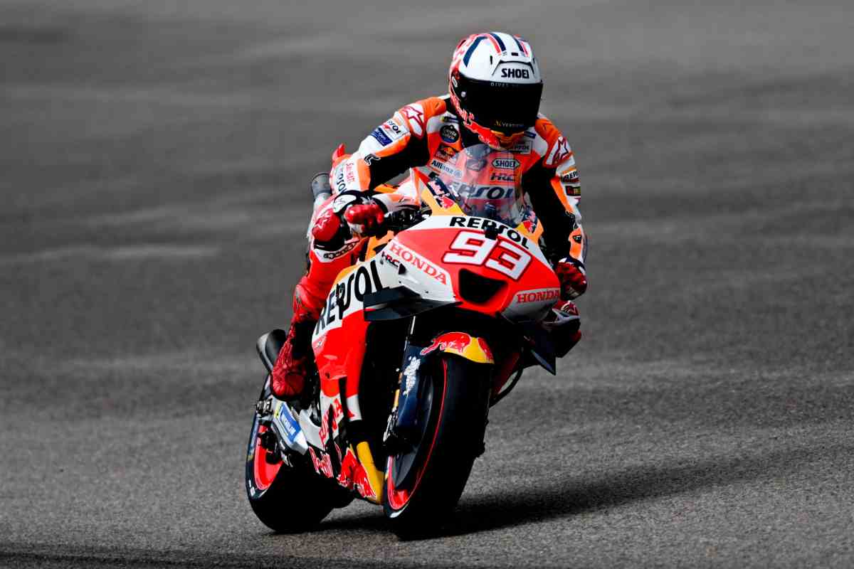 MotoGP, il sostituto di Marc Marquez in Honda potrebbe essere italiano: arriva la proposta