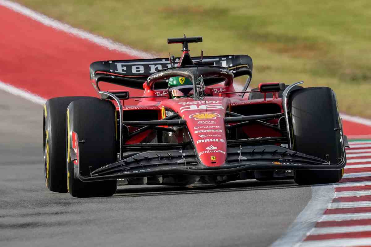 Leclerc e la spia a Gasly
