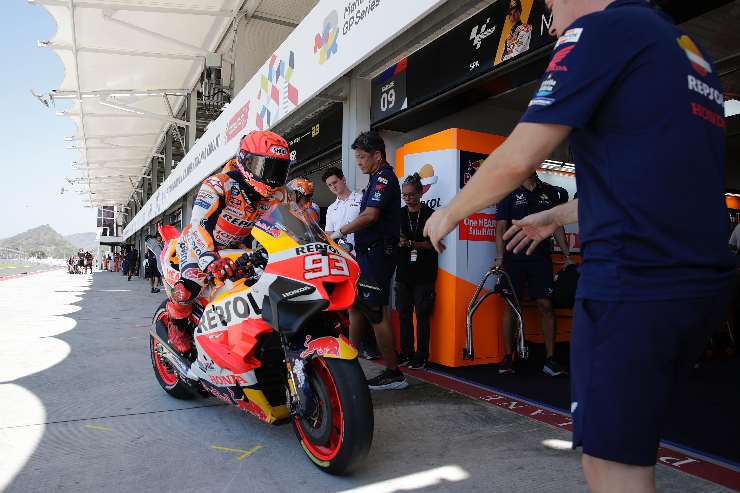 Marc Marquez si ritira a Mandalika