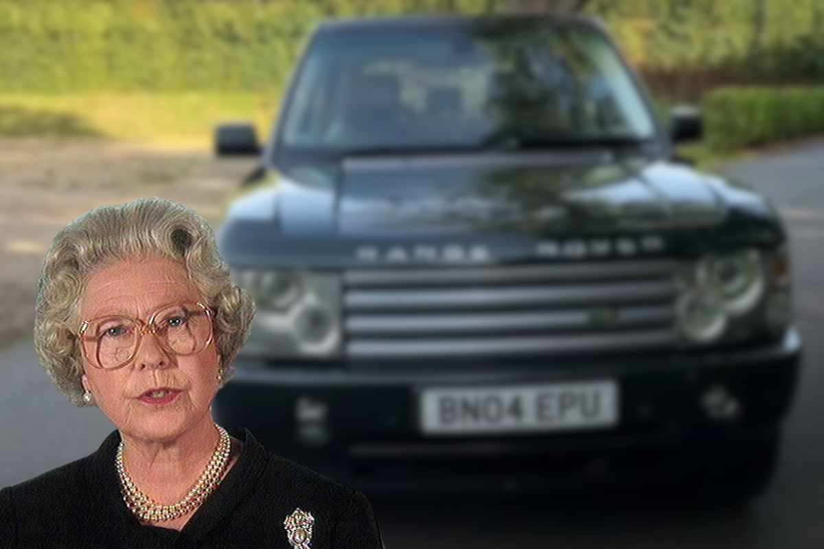 Il bestione Range Rover della Regina Elisabetta