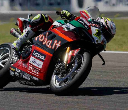 Superbike Alvaro Bautista vince a Portimao