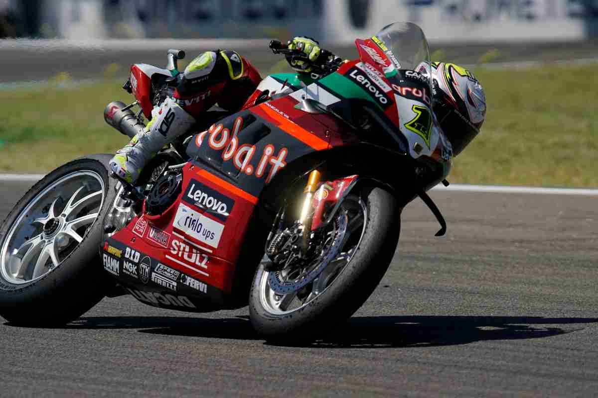 Superbike Alvaro Bautista vince a Portimao