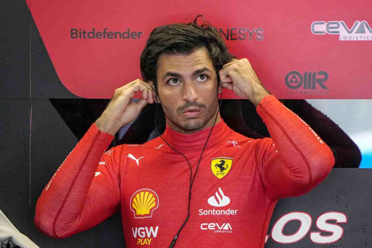 Disastro Ferrari in Qatar, Sainz spiega cosa è accaduto: ecco perché non è partito