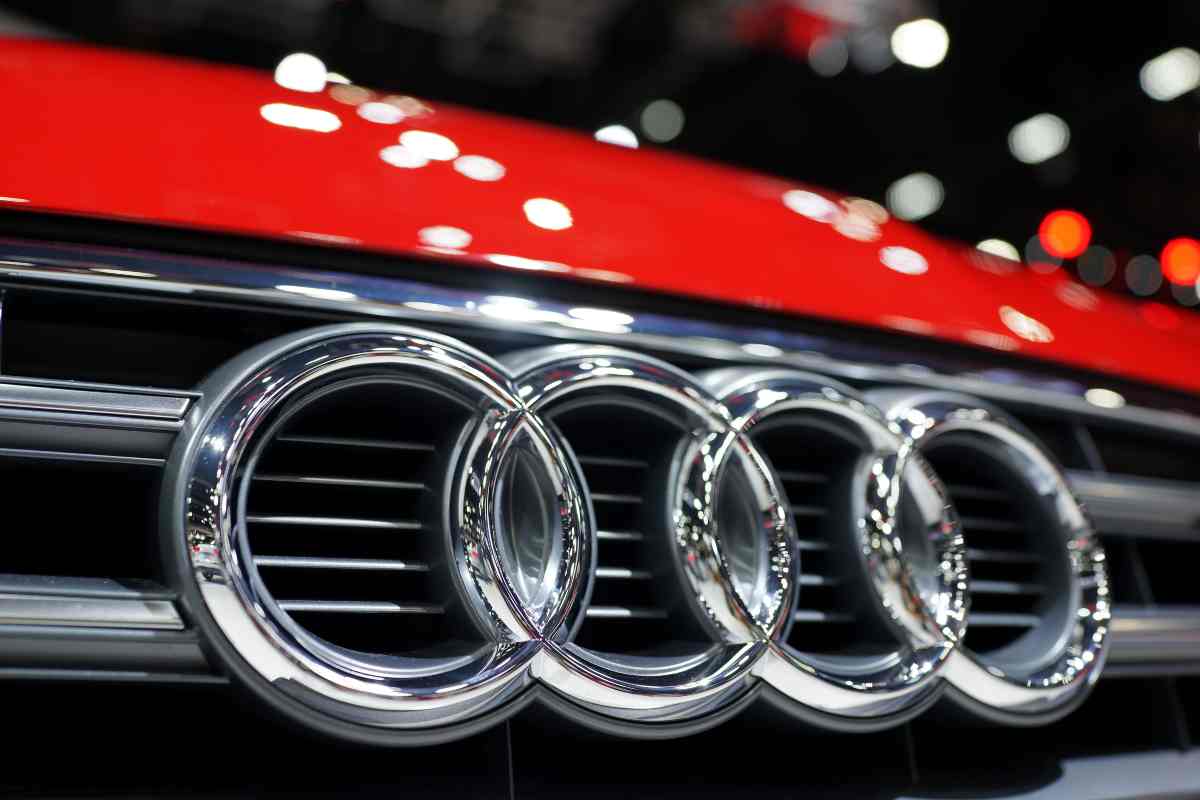 Audi, guardate questa R8 che gira al Nurburgring: forme assurde