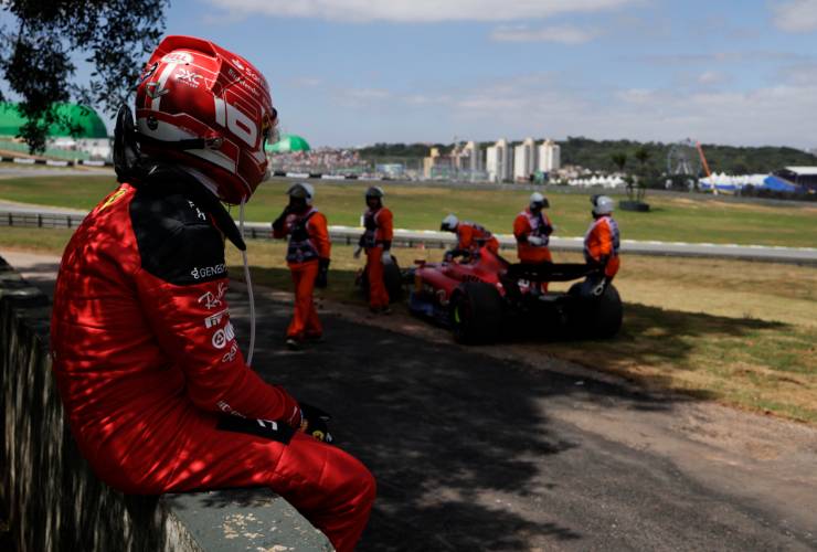 Charles Leclerc preso in giro da Fiorello
