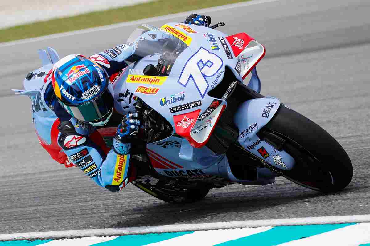 MotoGP Alex Marquez domina a Sepang
