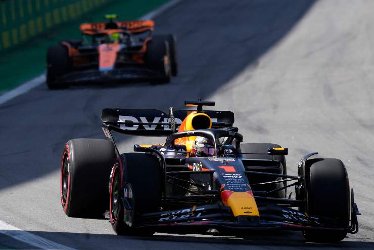 Red Bull domina la scena