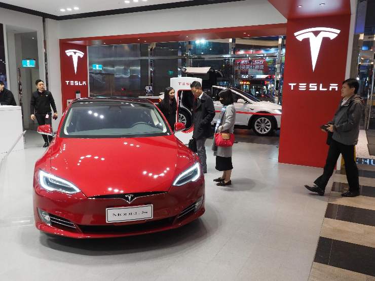 Tesla Model S che scioperi