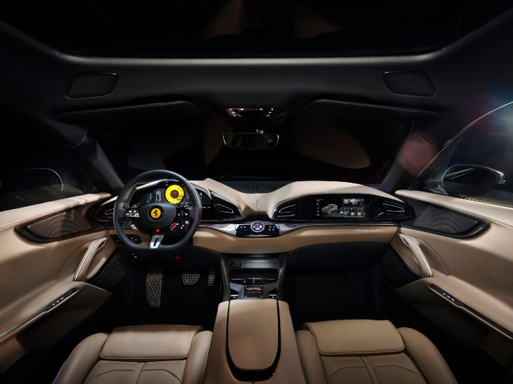 Ferrari Purosangue, l’analisi degli interni che fanno impazzire gli appassionati
