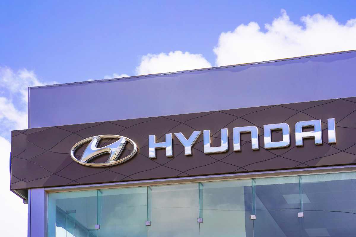 Cosa significa il simbolo della Hyundai? In pochi lo sanno decifrare
