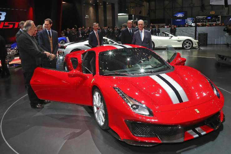 Ferrari Rossa storia assurda