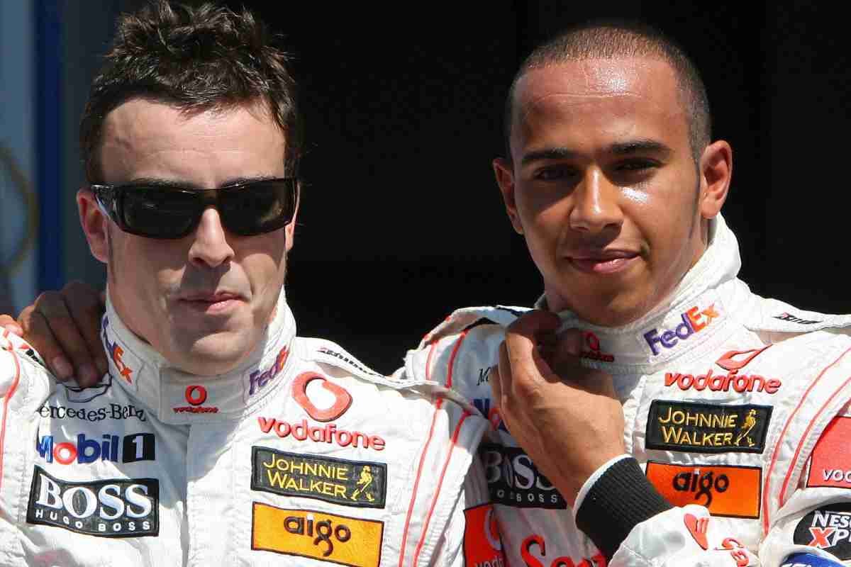 F1, che staffilata su Lewis Hamilton