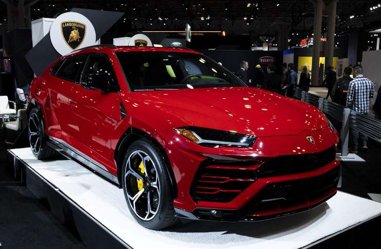 Lamborghini Urus grande annuncio