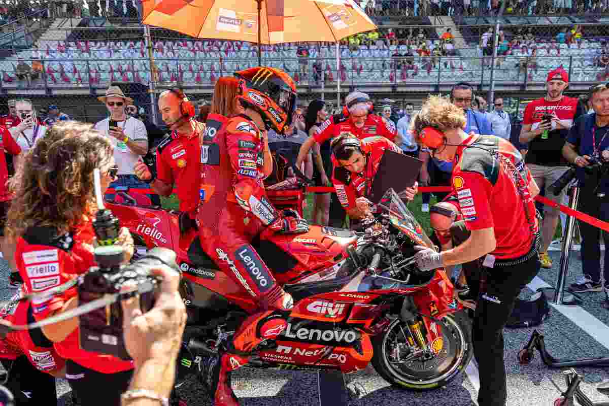 MotoGP stipendio meccanici