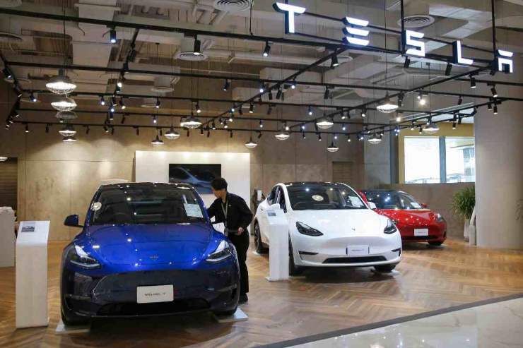 Tesla Model Y come provarla gratis