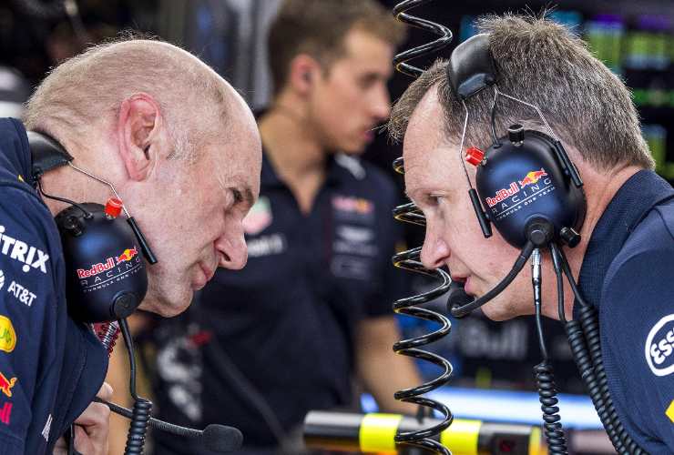 Adrian Newey e Christian Horner nervi tesi