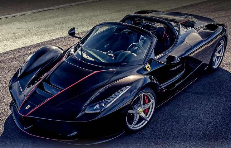 Ferrari LaFerrari prezzo assurdo