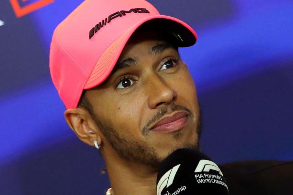 Quali lingue parla Lewis Hamilton?