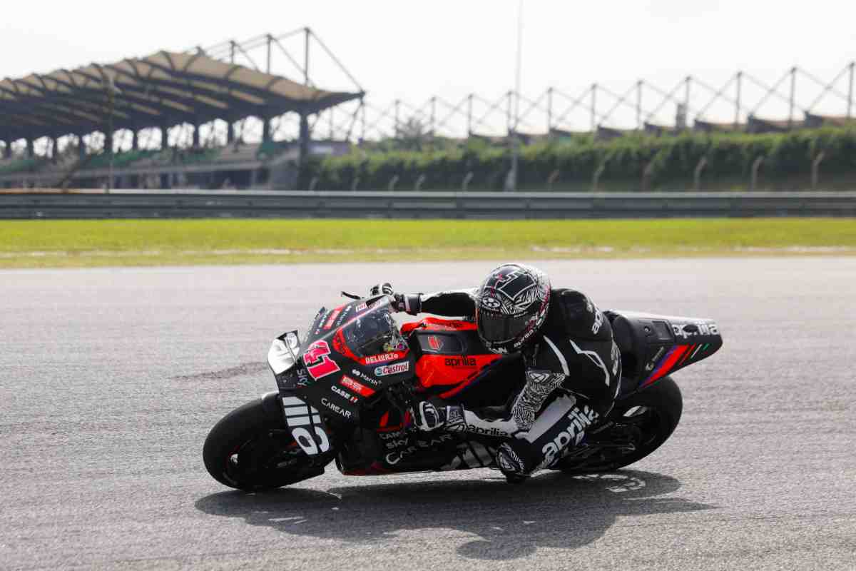 MotoGP, Aprilia lancia la sfida alla Ducati