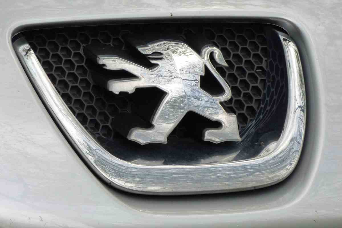 Peugeot ecco chi fa i motori