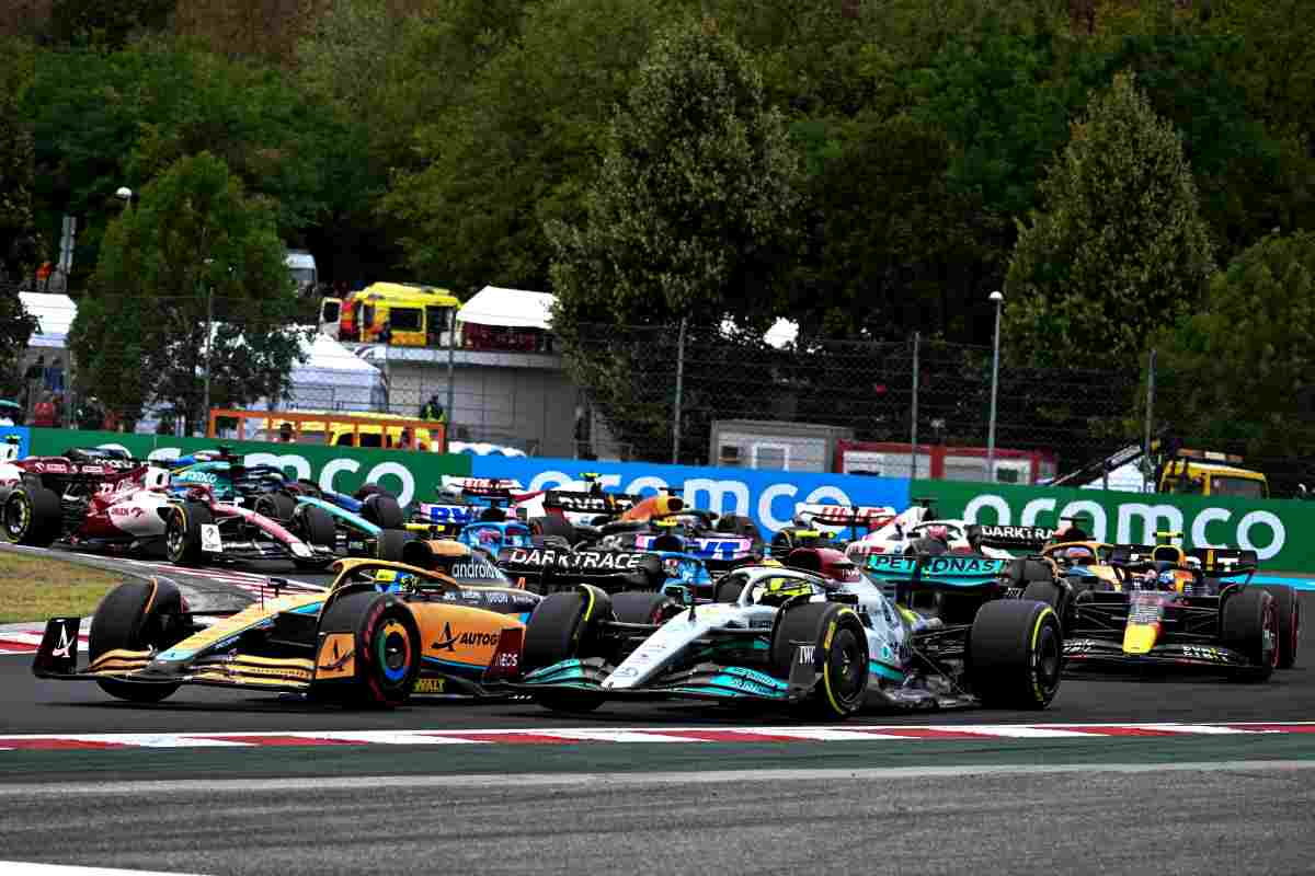 F1, un pilota in griglia accusa problemi mentali: arriva il clamoroso ultimatum