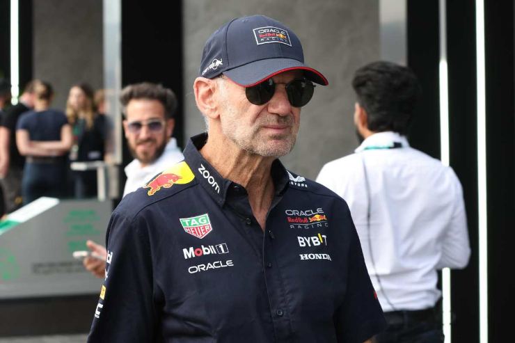 Adrian Newey spunta la clausola