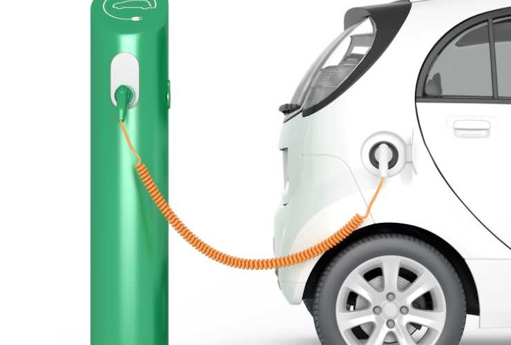 Auto elettriche, in arrivo delle multe