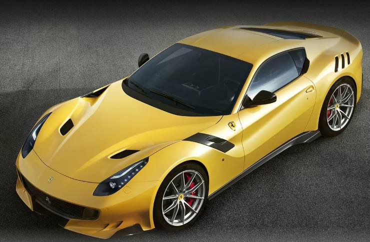 Ferrari F12tdf va troppo piano