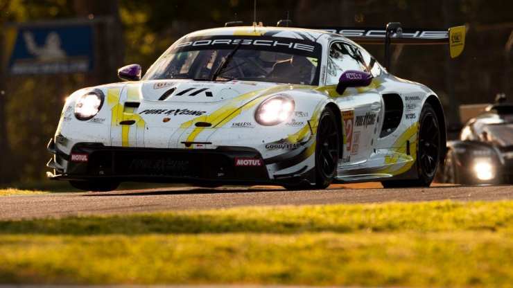 Porsche Manthey pole in LM GT3