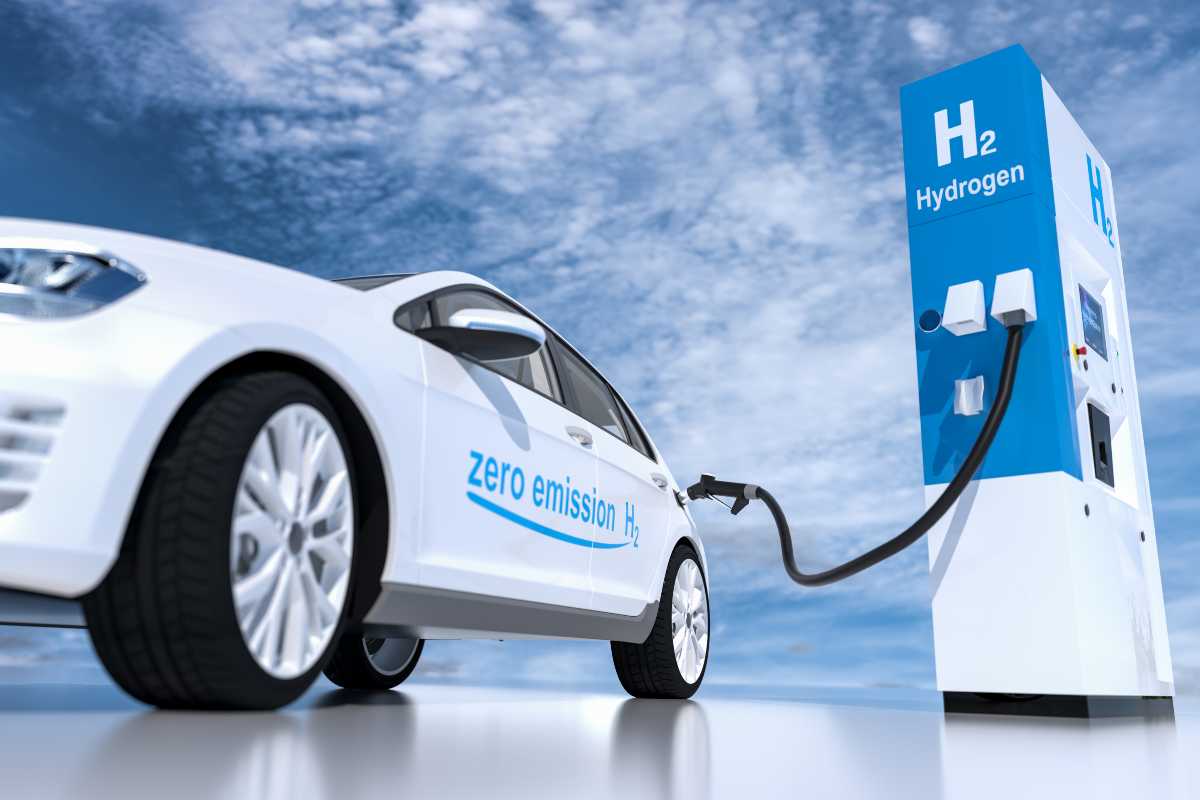 Quanto costa fare 100 Km con un'auto ad idrogeno: il dato inaspettato