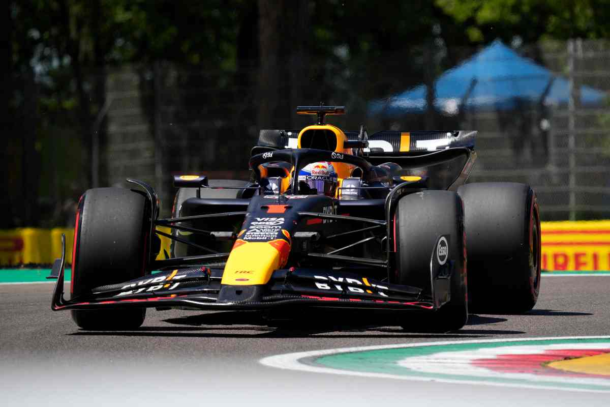 F1 Max Verstappen ancora in pole