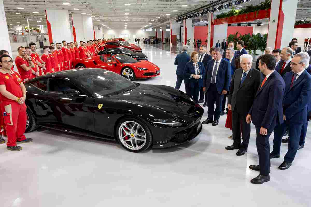 Ferrari aperto l'e-building