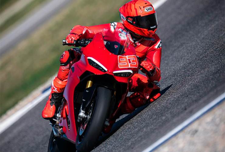 Marquez, debutto con il sorriso in pista