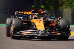 F1 Oscar Piastri in pole position