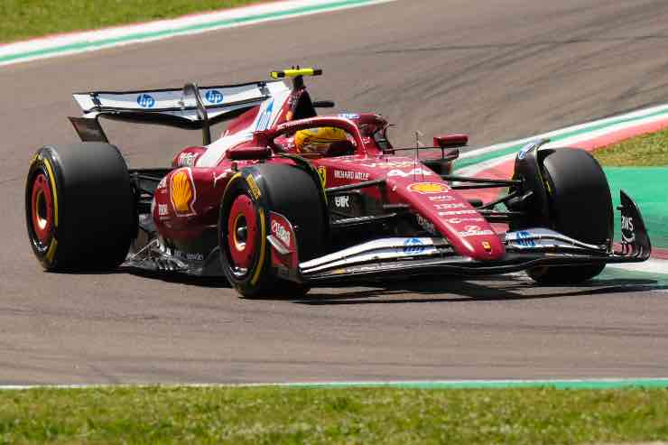 Lewis Hamilton problemi giro secco