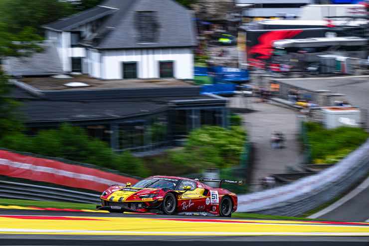Ferrari chiude sul podio