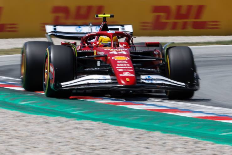 Lewis Hamilton sottolinea la mancanza di sviluppi