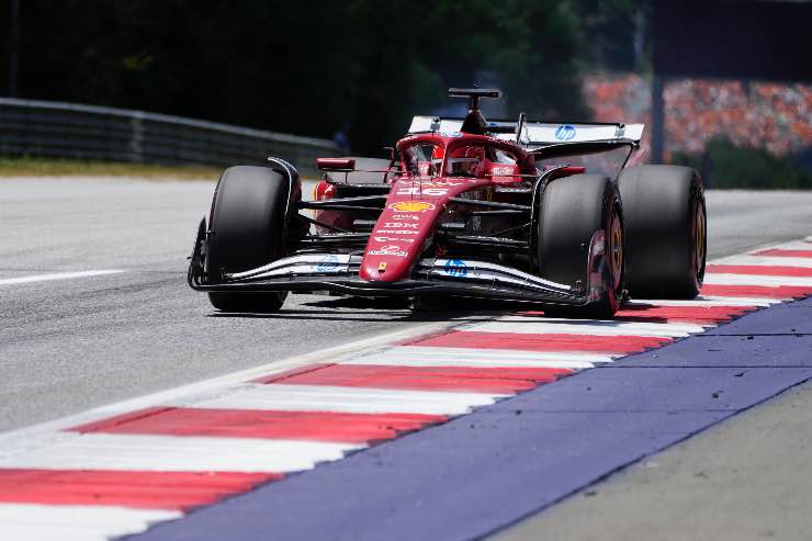 Charles Leclerc Filming Day per la sospensione posteriore