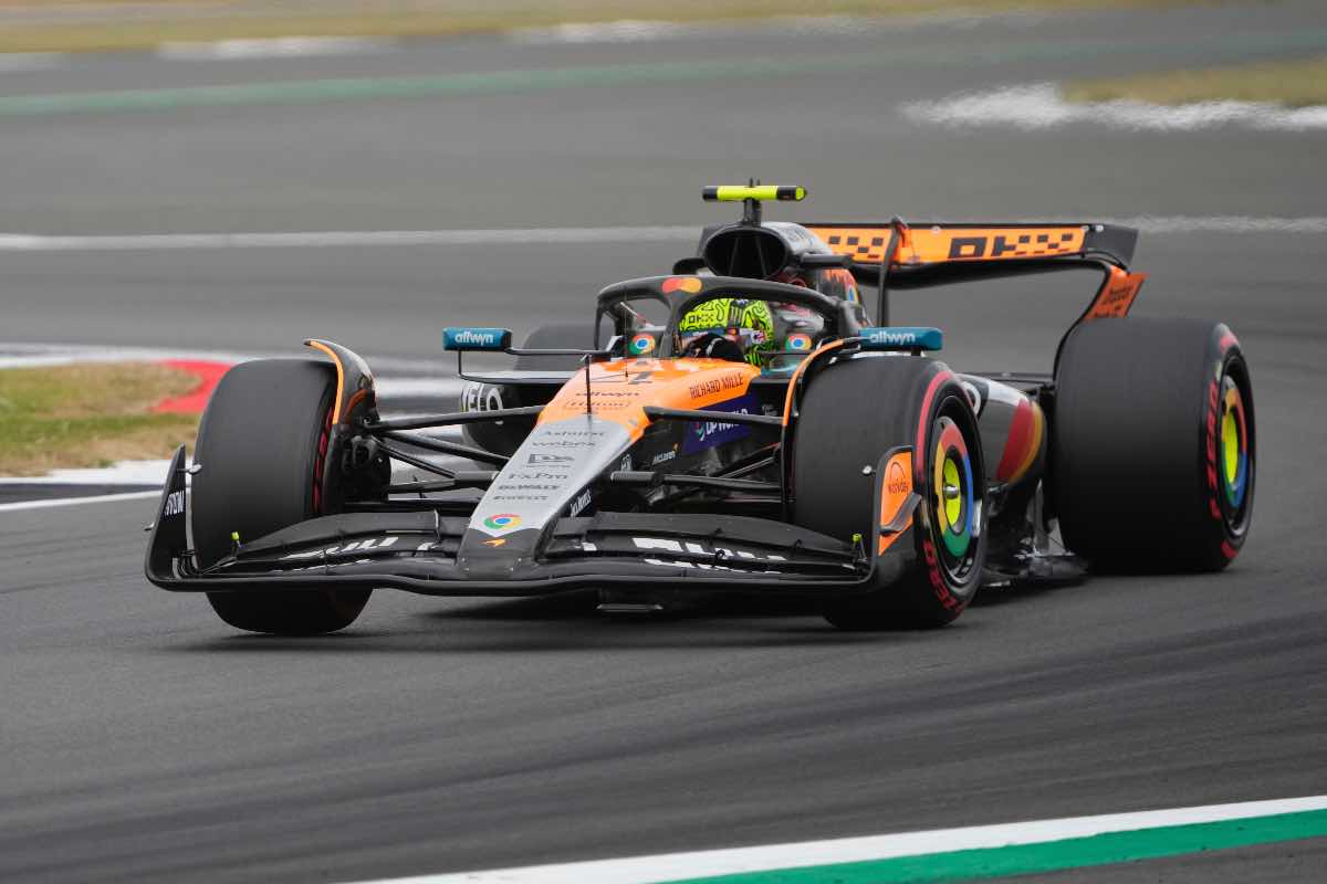 F1 Lando Norris vince ed accorcia