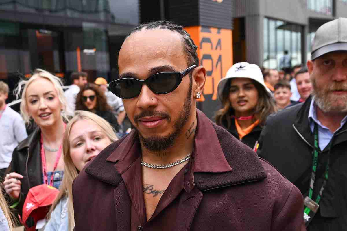 Hamilton, una celebrità che oscura la Ferrari