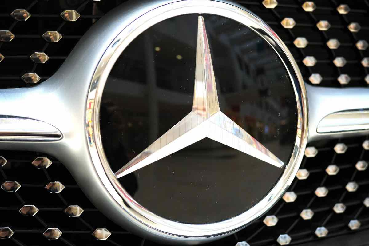 Mercedes fa la storia con la station wagon elettrica