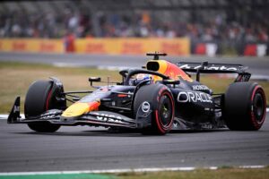 F1 Max Verstappen pole da fenomeno