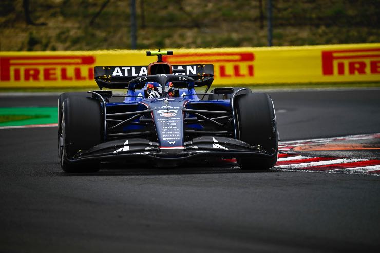 Carlos Sainz ha portato informazioni dalla Ferrari per Albon