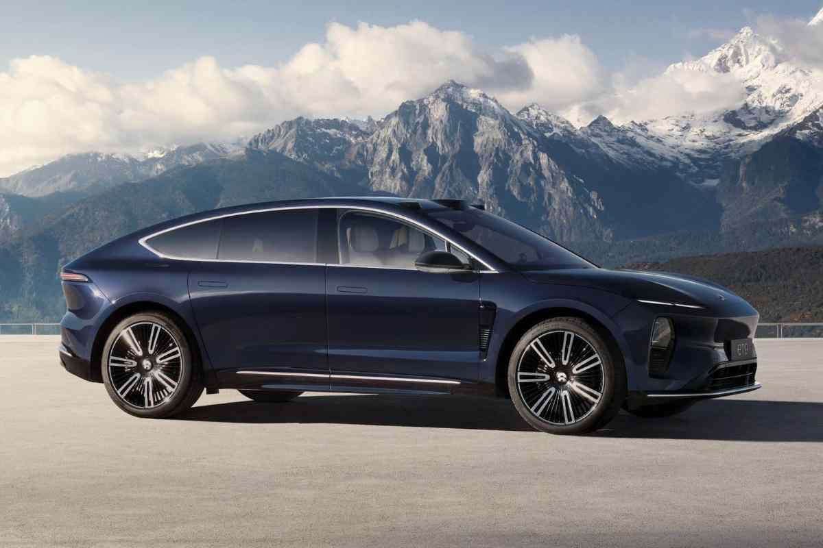 NIO ET9