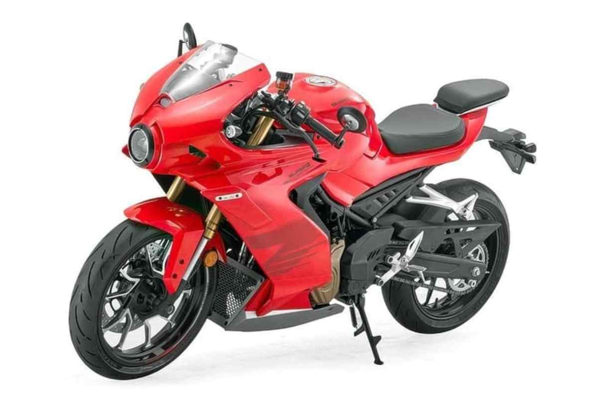 La moto cinese che si ispira all’icona MV Agusta