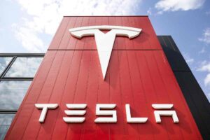 La Tesla si lancia in un altro campo?