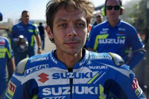 Valentino Rossi, la firma con Suzuki in MotoGP: i fan stentano a crederci